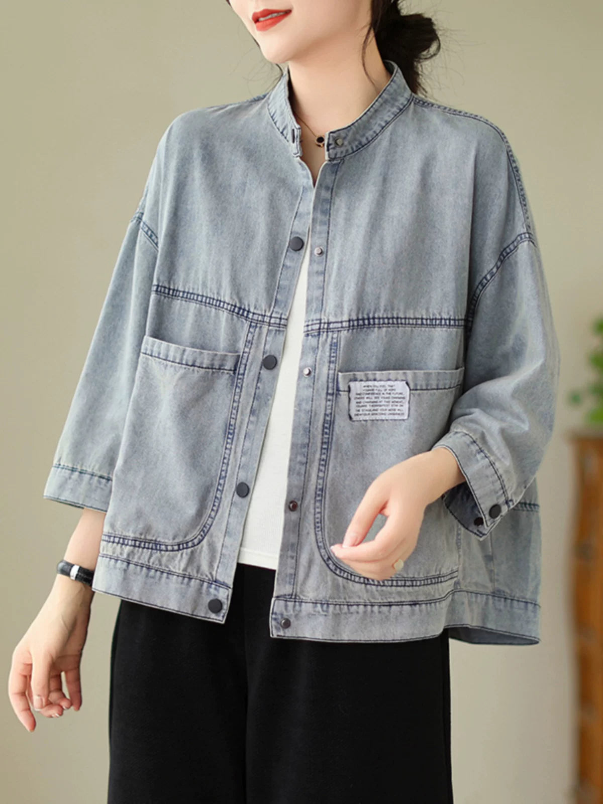 Áo Khoác Jean Denim Cổ Đứng Wash Cũ – Phong Cách Vintage Workwear Hàn Quốc