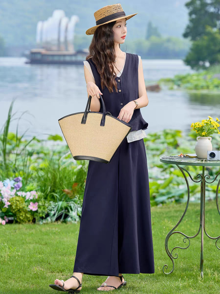 Set 3 món: Áo gile + Áo hai dây + Quần ống rộng B419