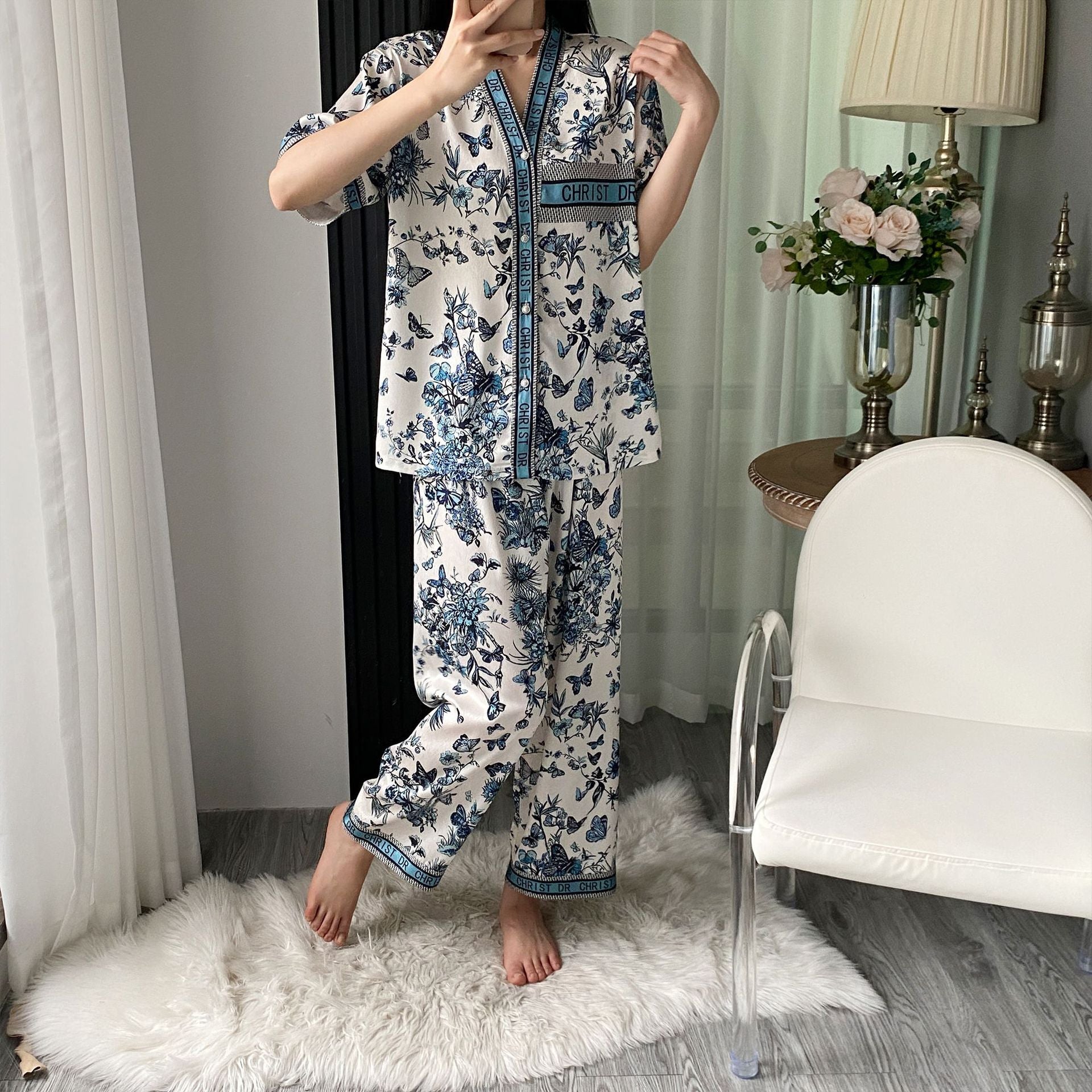 Đồ ngủ Pijama lụa cao cấp 3 món họa tiết xanh hoàng gia sang trọng DN418240