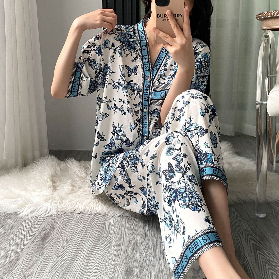 Đồ ngủ Pijama lụa cao cấp 3 món họa tiết xanh hoàng gia sang trọng DN418240