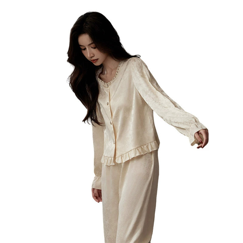 Bộ Đồ Ngủ Pijama Nữ Lụa Băng Dệt Hoa Văn Bướm Kiểu Pháp - Áo Cổ Tròn Viền Ren Dài Tay Phối Quần Dài, Trắng Sữa