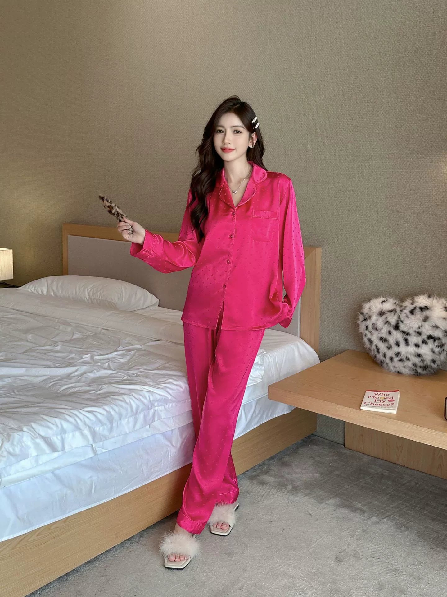 Bộ Đồ Ngủ Pijama Nữ Lụa Băng Dệt Hoa Văn Chìm - Áo Dài Tay Cổ Bẻ Phối Quần Dài, Thanh Lịch Cỡ Lớn