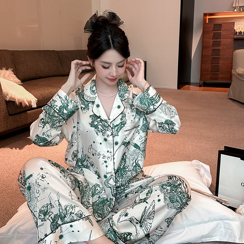 Đồ ngủ Pijama lụa băng cao cấp màu trắng họa tiết tranh mực DN425240