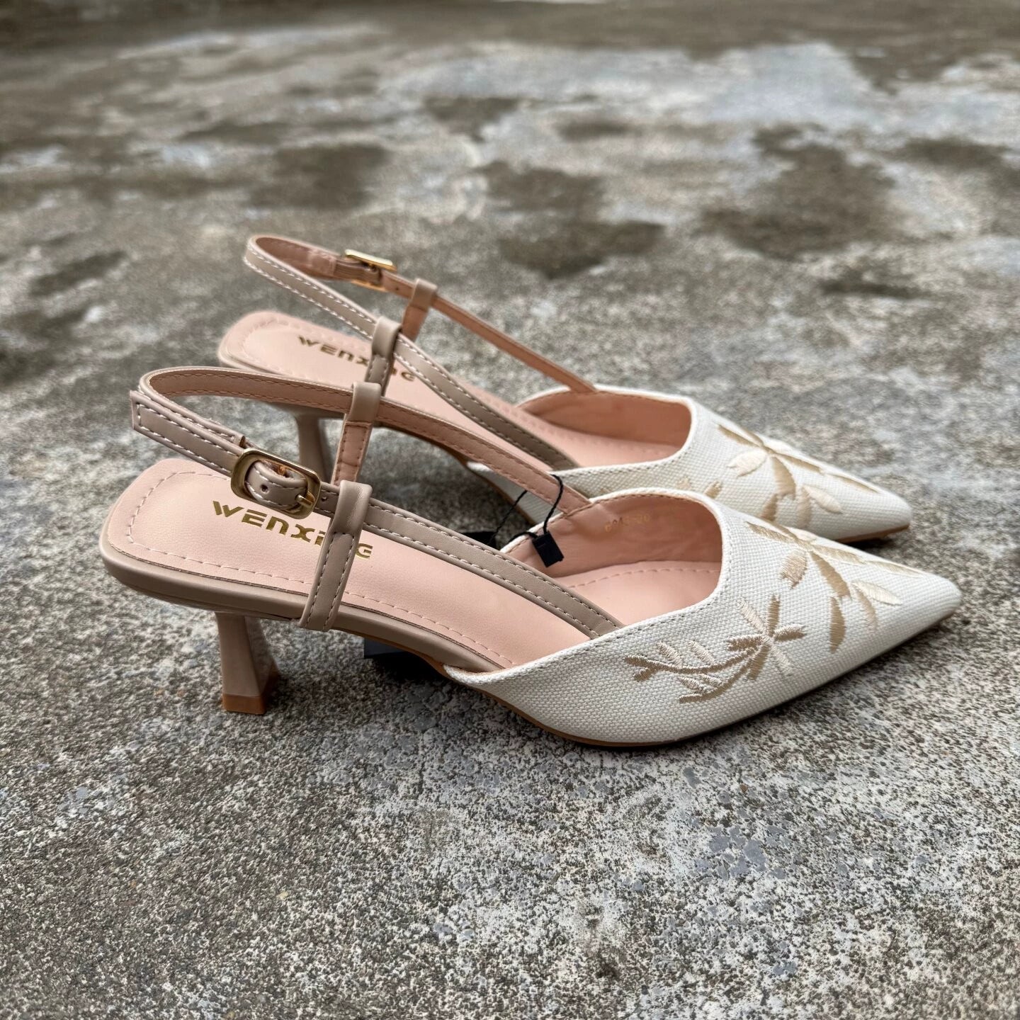 Giày cao gót mũi nhọn hở gót thêu hoa phong cách Pháp - quai sau, gót thanh mảnh 6-8cm