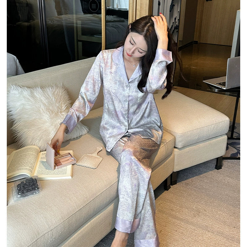 Bộ đồ ngủ cao cấp nữ, vải satin lụa lạnh, dài tay in họa tiết tím, khí chất, mặc nhà sang trọng DN165250
