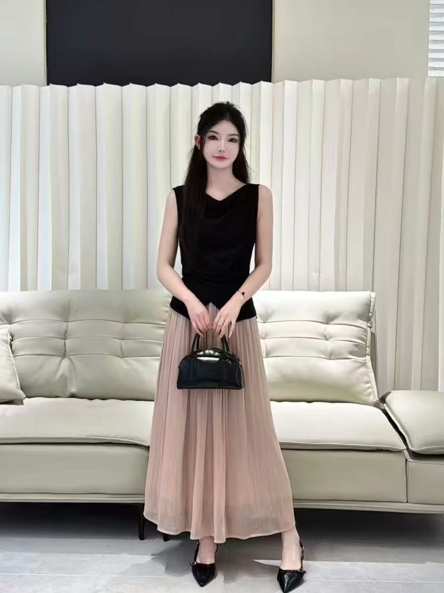 French-Style 2-Piece Set: Vest + Skirt B117