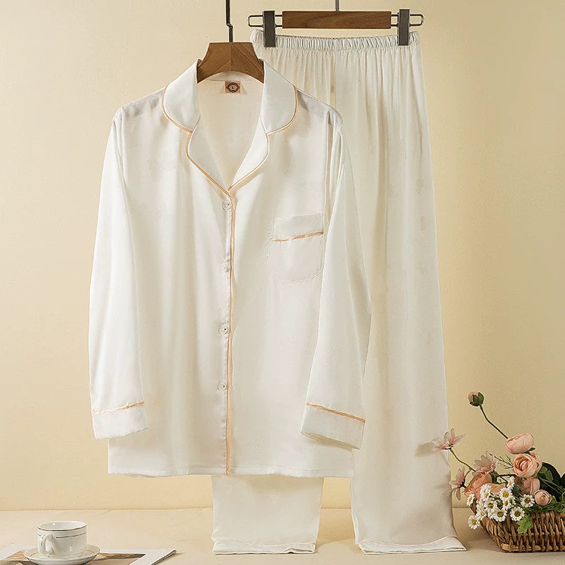 Bộ Đồ Ngủ Nữ Lụa Băng Tay Dài Họa Tiết Bướm Jacquard - Có Bản Đệm Ngực