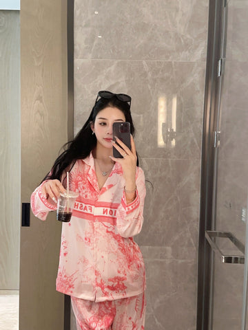 Đồ ngủ Pijama lụa xước hàng hiệu cộc tay màu hồng loang DN404240