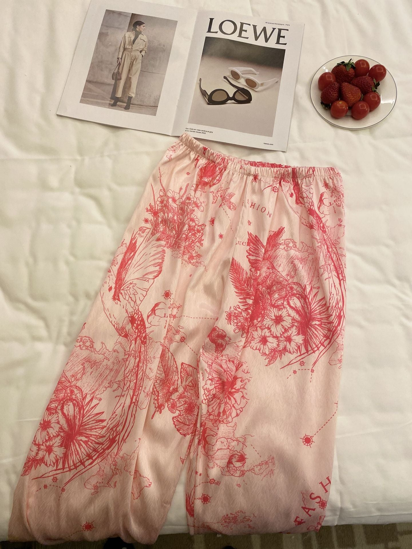 Đồ ngủ Pijama lụa xước hàng hiệu cộc tay màu hồng loang DN404240