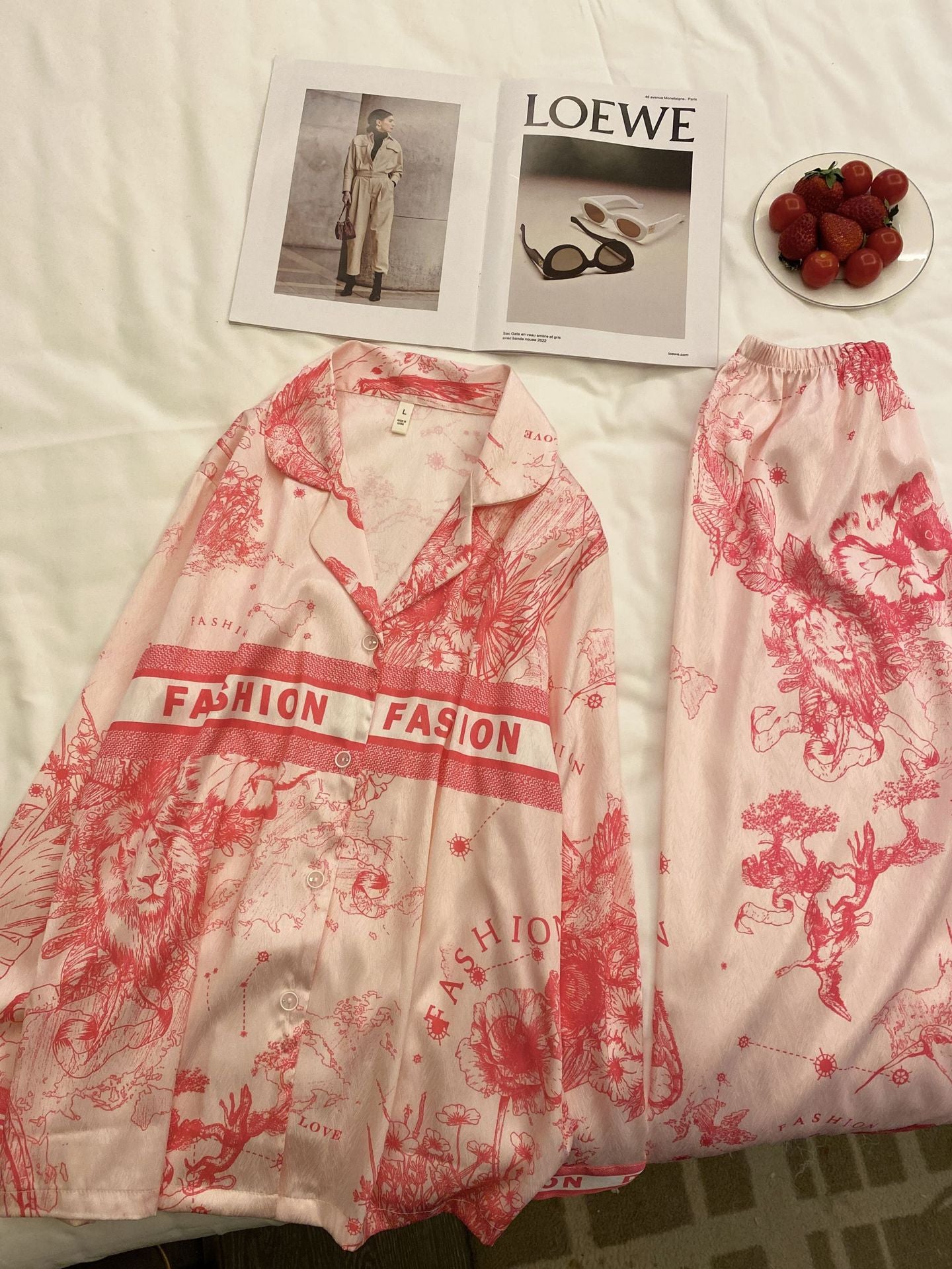 Đồ ngủ Pijama lụa xước hàng hiệu cộc tay màu hồng loang DN404240