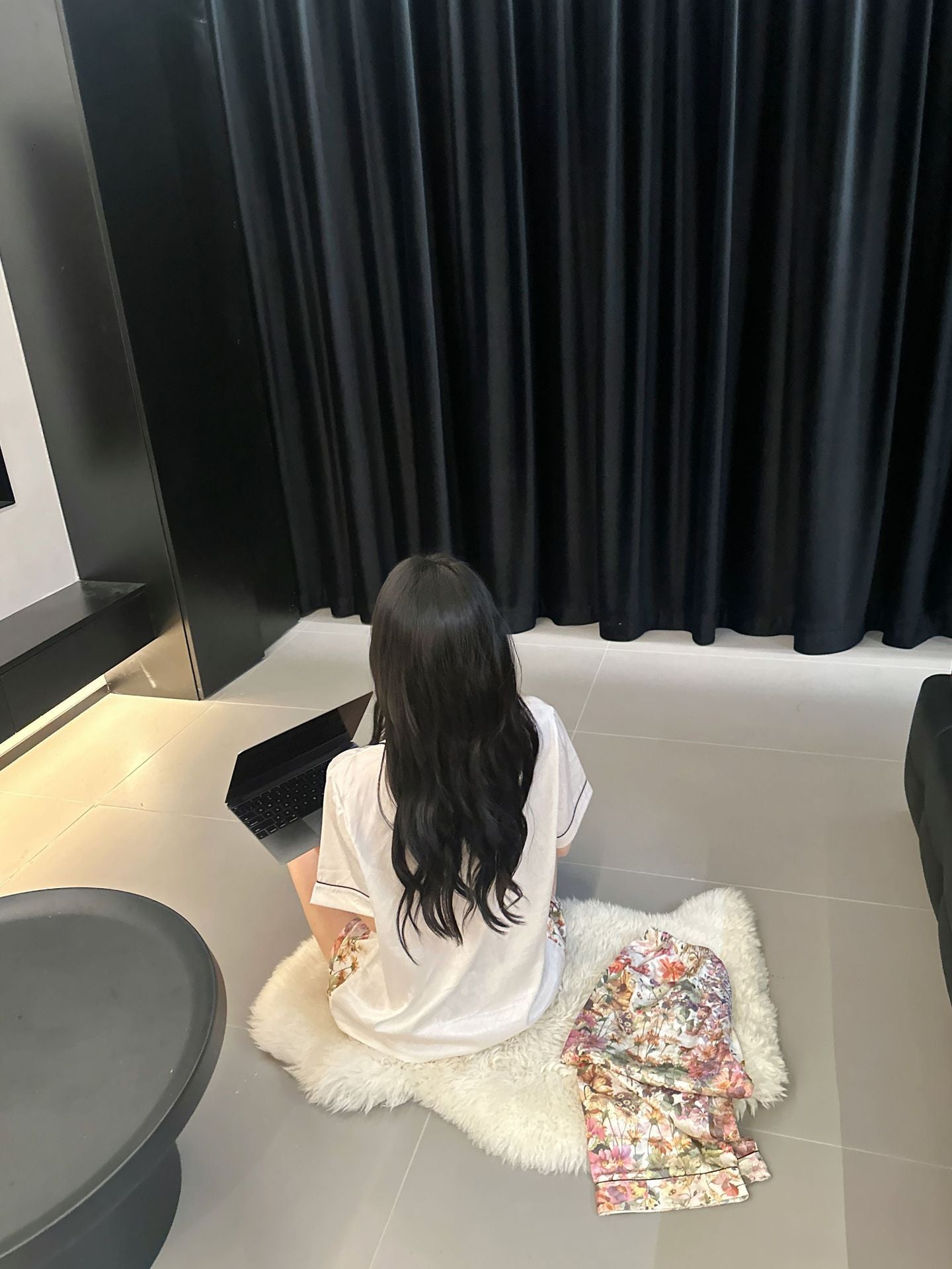 브랜드 삐삐롱 여성 반팔 파자마 실크 잠옷 플로럴 패턴 DN403240