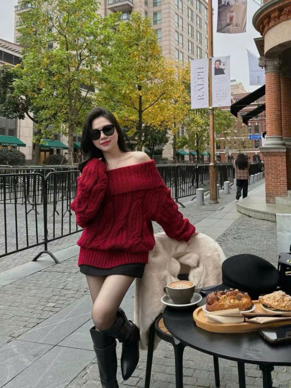레드 핫트렌드 오프숄더 장팔 토끼털 스웨터 QC TD107240