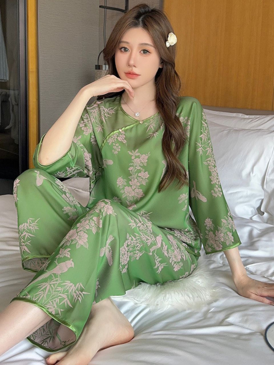 Bộ đồ ngủ nữ xuân thu dài tay lụa băng mỏng jacquard XINY DN107250