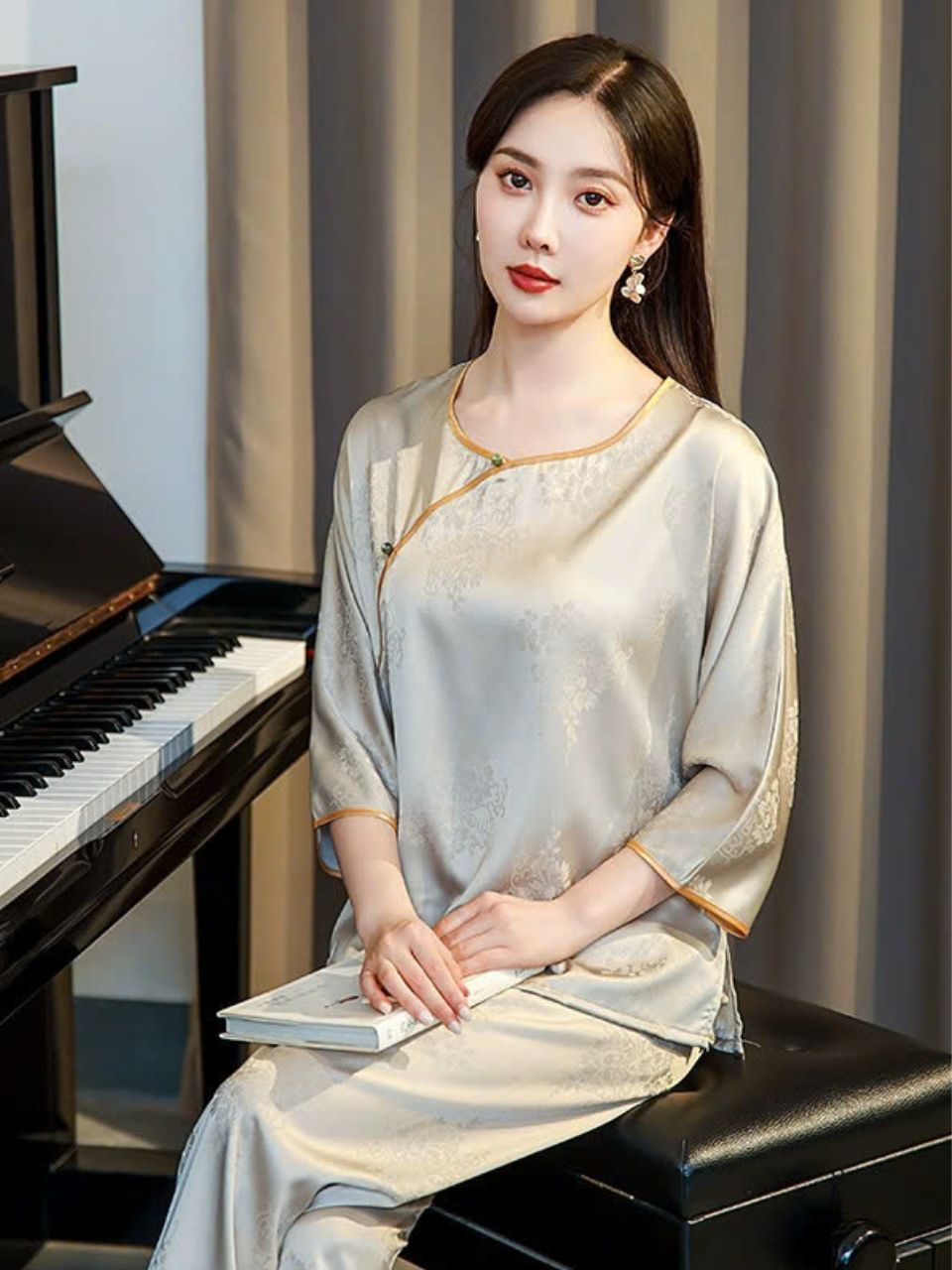 DN118250 얇은 중국풍 골드 컬러 실크 잠옷, 고급 자카드, 레트로 스타일