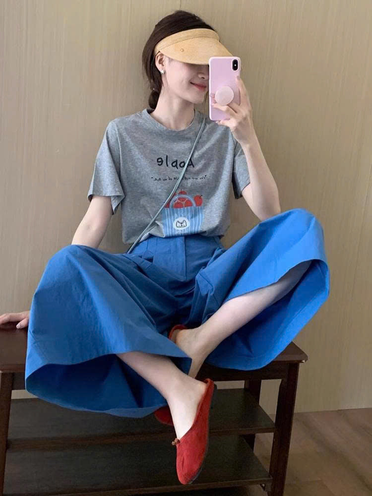 Set Đồ Mùa Hè 2025 – Áo Phông Tay Ngắn Phong Cách Trẻ Trung + Quần Váy Ống Rộng Thời Trang D168250
