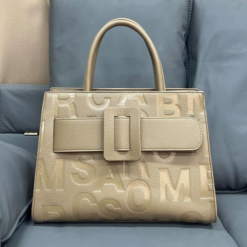 Fashionable Large Tote Bag for Women – Elegant Embossed Office Shoulder Bag TX014260